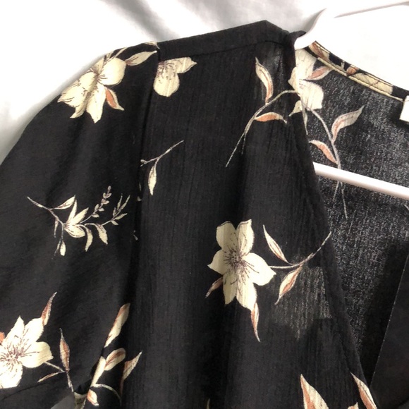 Black XS flowered faux wrap Paper Crane blouse sweetheart peasant top - Picture 10 of 12